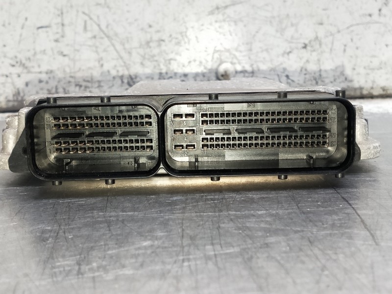 Recambio de centralita motor uce para volkswagen golf v berlina (1k1) highline referencia OEM IAM 0281011956 03G906016T 