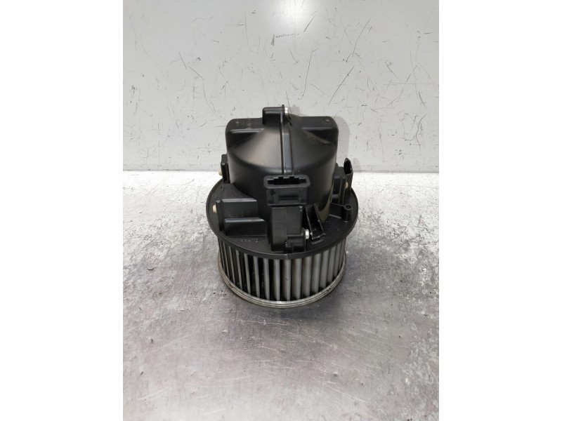 Recambio de motor calefaccion para land rover freelander (lr2) 2.2 td4 referencia OEM IAM 6G9N18D413AA  