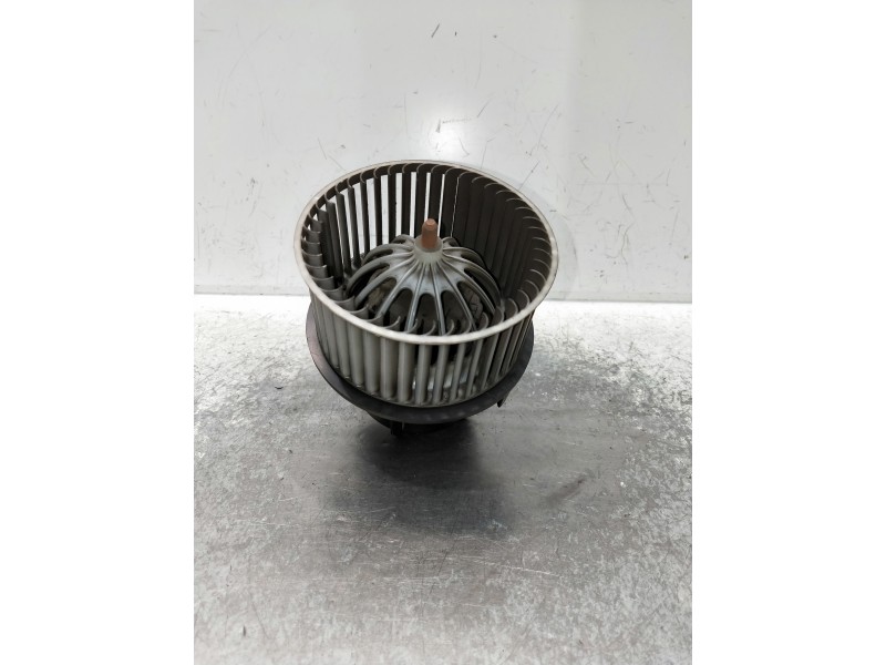 Recambio de motor calefaccion para land rover freelander (lr2) 2.2 td4 referencia OEM IAM 6G9N18D413AA  