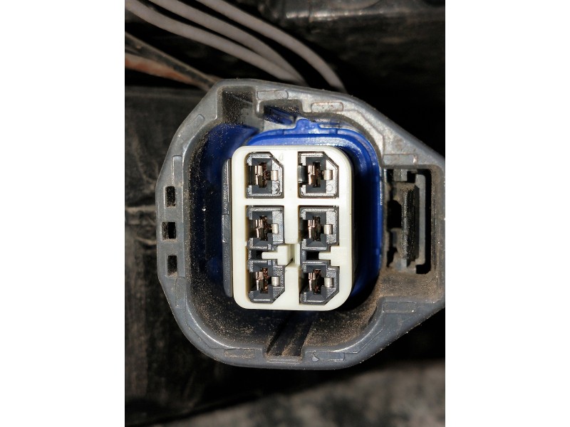 Recambio de piloto trasero derecho para land rover freelander (lr2) 2.2 td4 referencia OEM IAM BH5213404A  