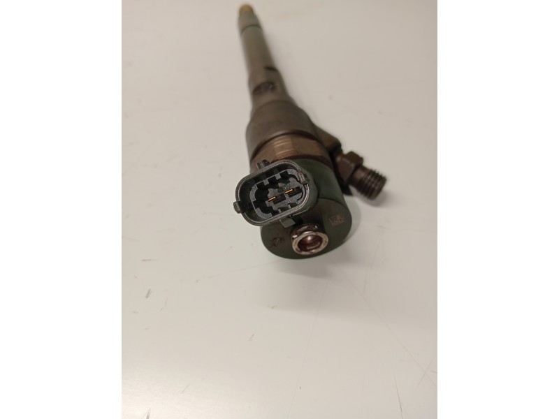 Recambio de inyector para kia carens (un) referencia OEM IAM 0445110258 3380027400 BOSCH