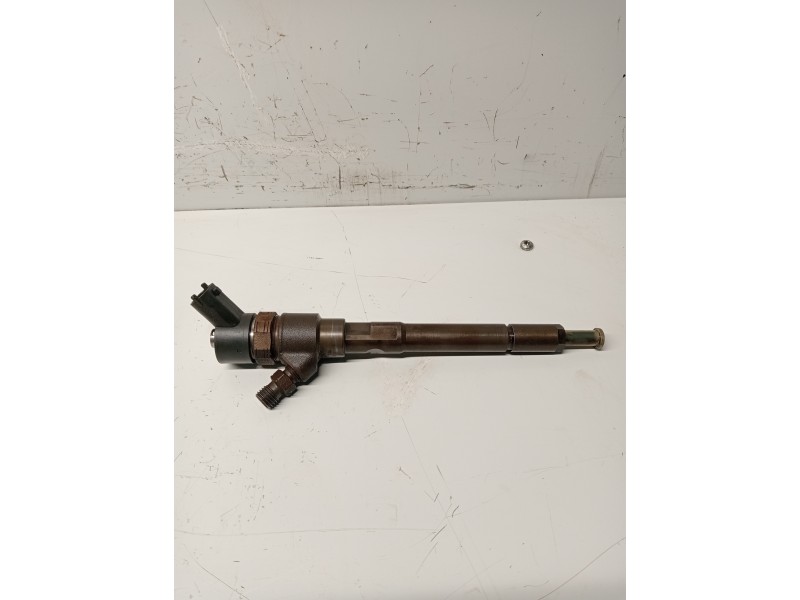 Recambio de inyector para kia carens (un) referencia OEM IAM 0445110258 3380027400 BOSCH