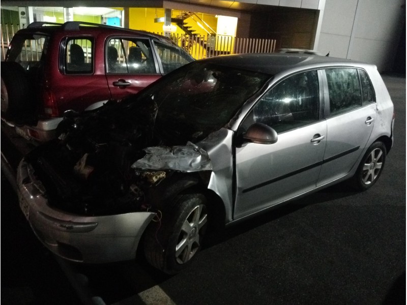 volkswagen golf v berlina (1k1) del año 2003