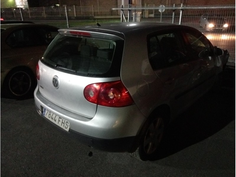 volkswagen golf v berlina (1k1) del año 2003