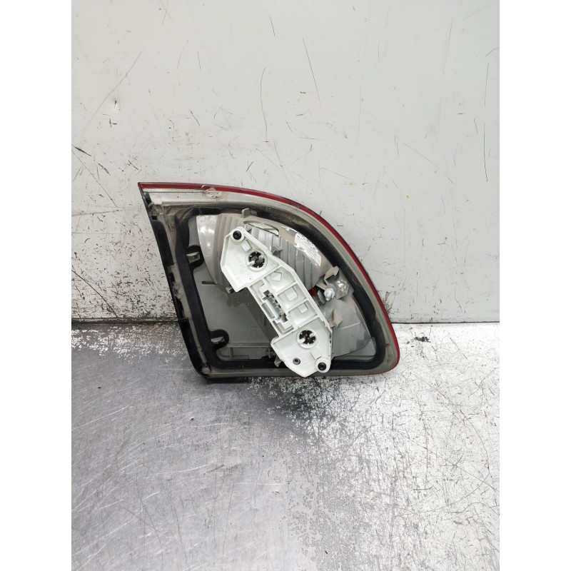 Recambio de piloto trasero derecho interior para mercedes clase e (w211) familiar 500 t 4-matic (211.283) referencia OEM IAM A21