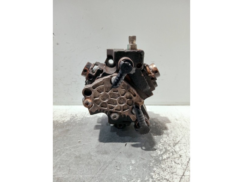 Recambio de bomba inyeccion para hyundai h 1 h 1 furg.caja cerr.c. puerta referencia OEM IAM 331004A410 0445010118 