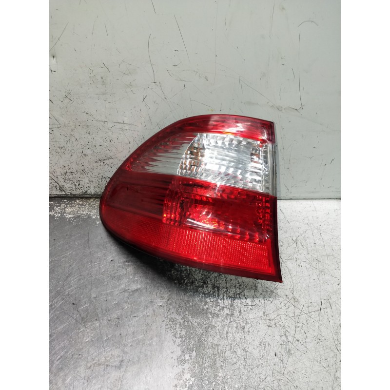 Recambio de piloto trasero izquierdo para mercedes clase e (w211) familiar 500 t 4-matic (211.283) referencia OEM IAM A211820116