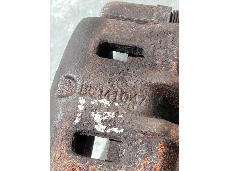 Recambio de pinza freno delantera izquierda para hyundai h 1 h 1 furg.caja cerr.c. puerta referencia OEM IAM BC141047  