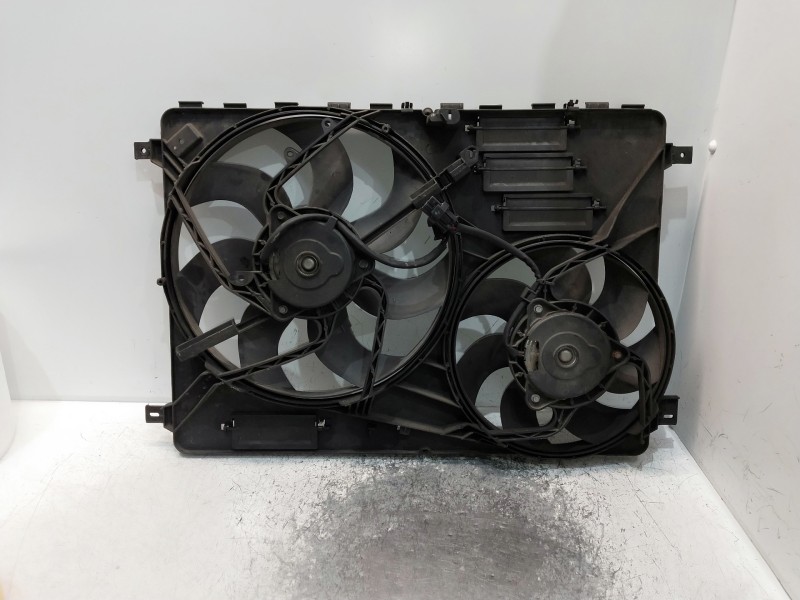 Recambio de electroventilador para land rover freelander (lr2) 2.2 td4 referencia OEM IAM 6G918C607BE  