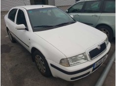 skoda octavia berlina (1u2) del año 2001
