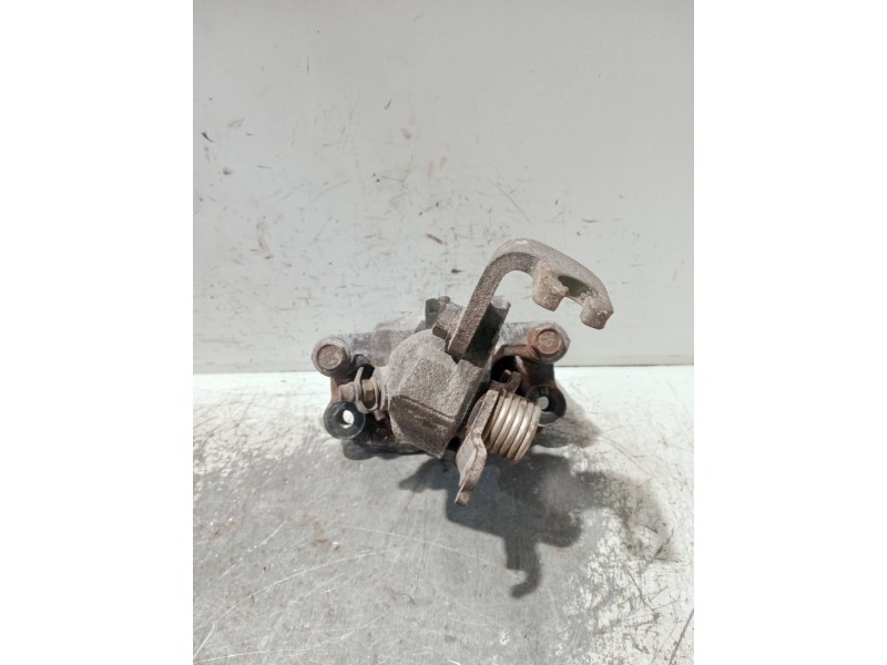 Recambio de pinza freno trasera izquierda para kia cerato 1.6 crdi referencia OEM IAM BC140018  