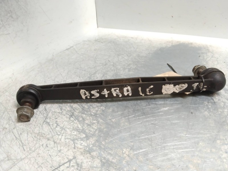 Recambio de brazo suspension inferior delantero izquierdo para opel astra h berlina enjoy referencia OEM IAM   
