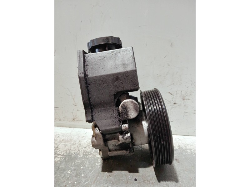 Recambio de bomba direccion para mercedes clase c (w203) sportcoupe referencia OEM IAM 12743521  