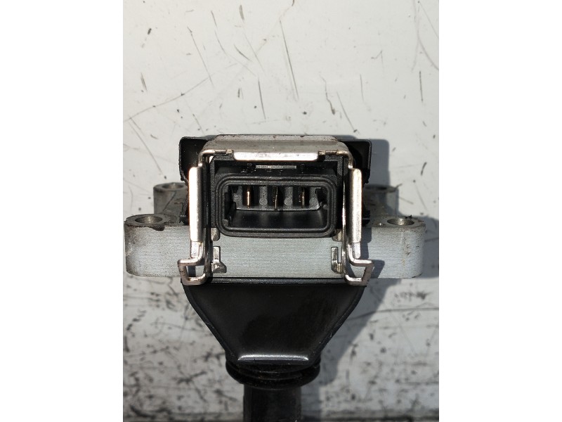 Recambio de bobina encendido para audi a8 (d2) referencia OEM IAM 077905105  