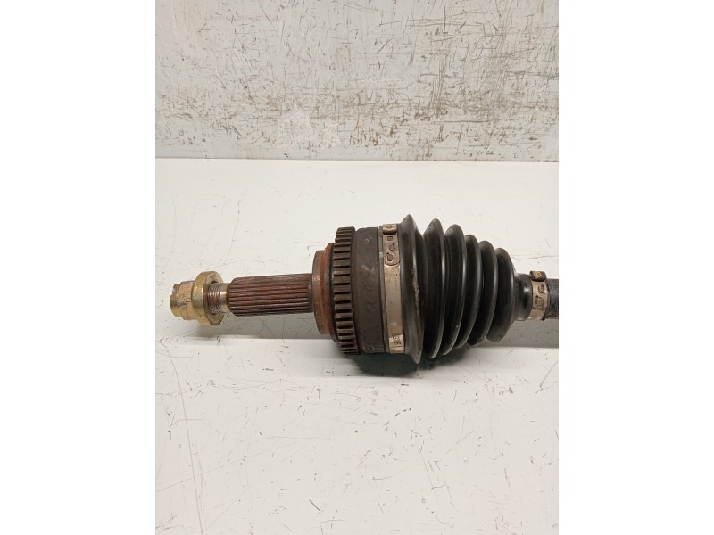 Recambio de transmision delantera izquierda para ssangyong rodius xdi referencia OEM IAM   