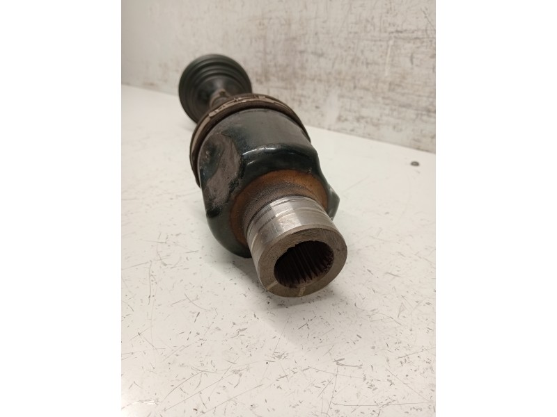 Recambio de transmision delantera derecha para ssangyong rodius xdi referencia OEM IAM   