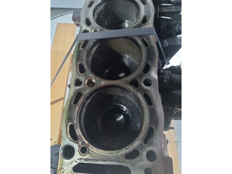 Recambio de despiece motor para land rover freelander (lr2) 2.2 td4 referencia OEM IAM 224DT 10DZ59 4071592 
