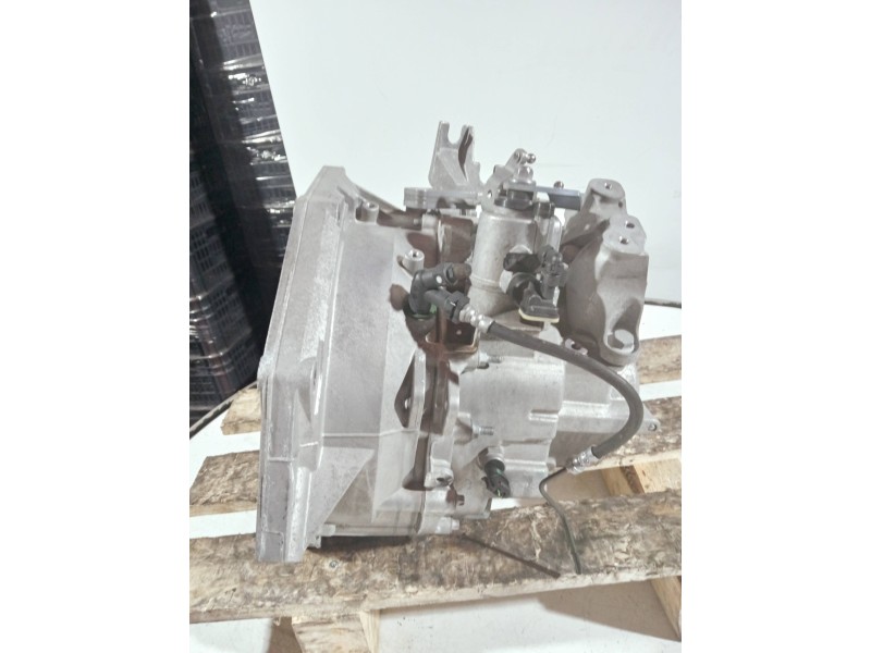 Recambio de caja cambios para opel zafira tourer referencia OEM IAM R13048532AVF 160520B 125824 F40 6V