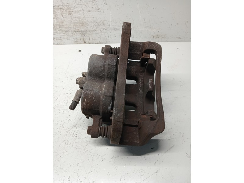 Recambio de pinza freno delantera izquierda para ssangyong rodius xdi referencia OEM IAM   