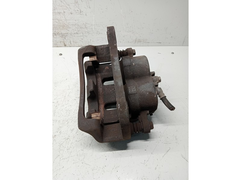 Recambio de pinza freno delantera derecha para ssangyong rodius xdi referencia OEM IAM   