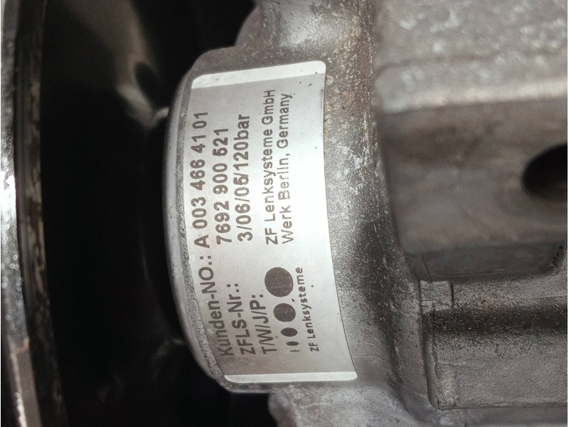 Recambio de bomba direccion para mercedes clase c (w203) berlina referencia OEM IAM A0034664101 7692900521 