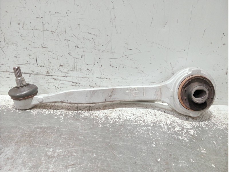 Recambio de brazo suspension superior delantero izquierdo para mercedes clase c (w203) berlina referencia OEM IAM   
