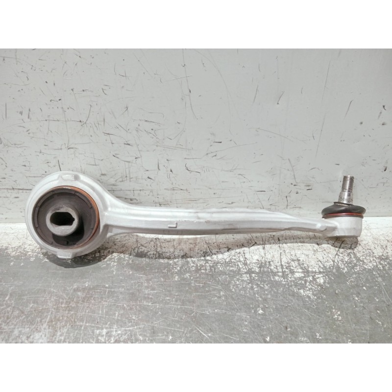 Recambio de brazo suspension superior delantero izquierdo para mercedes clase c (w203) berlina referencia OEM IAM   