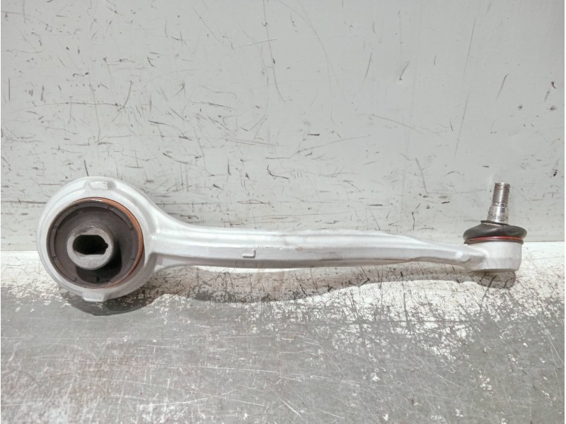 Recambio de brazo suspension superior delantero izquierdo para mercedes clase c (w203) berlina referencia OEM IAM   