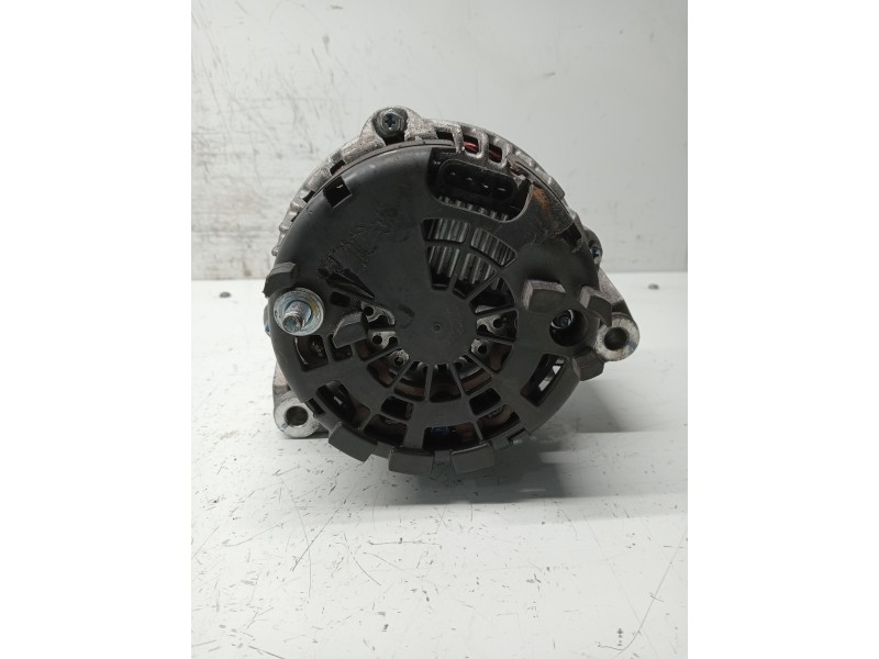 Recambio de alternador para ssangyong rodius xdi referencia OEM IAM A1621543802  