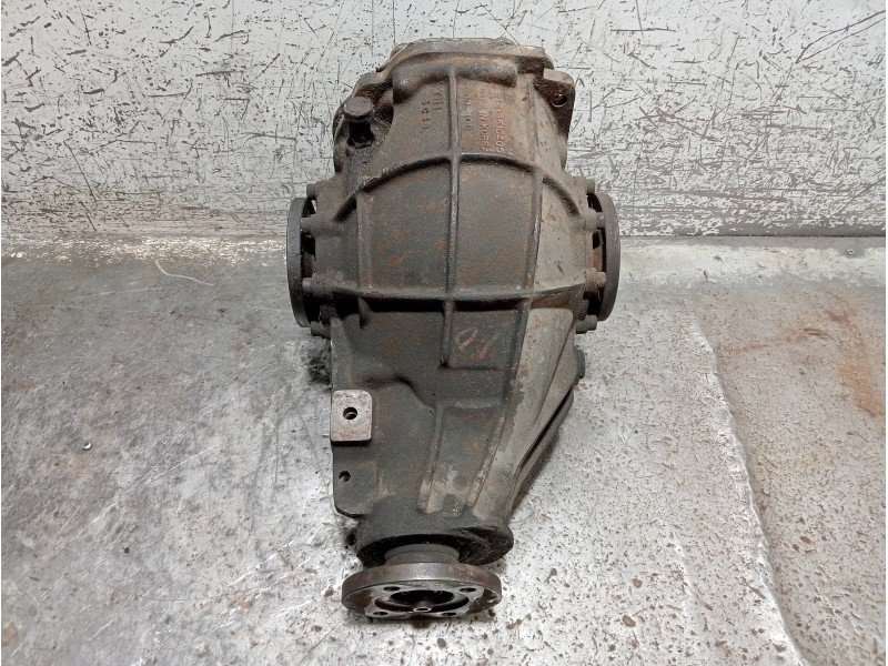 Recambio de diferencial trasero para ssangyong rodius xdi referencia OEM IAM R1513510405  