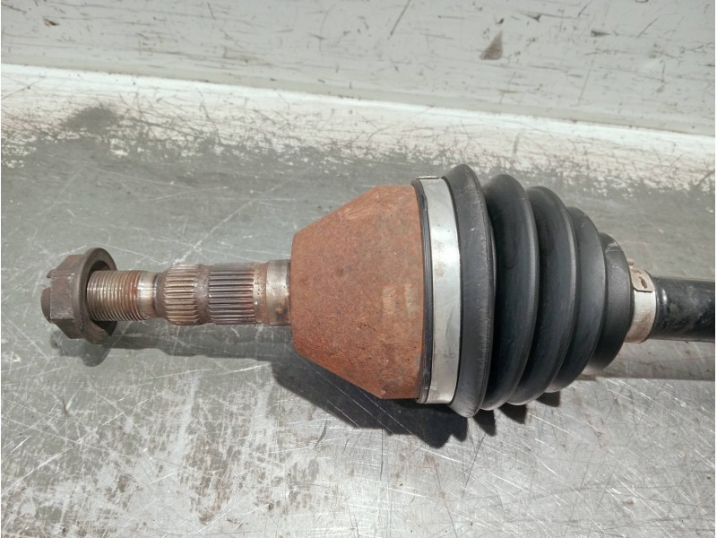 Recambio de transmision delantera derecha para opel zafira b referencia OEM IAM 13214837 8149150588040 