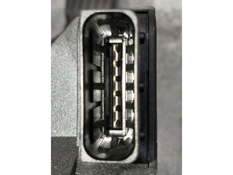 Recambio de potenciometro pedal para opel corsa d referencia OEM IAM 13305804  