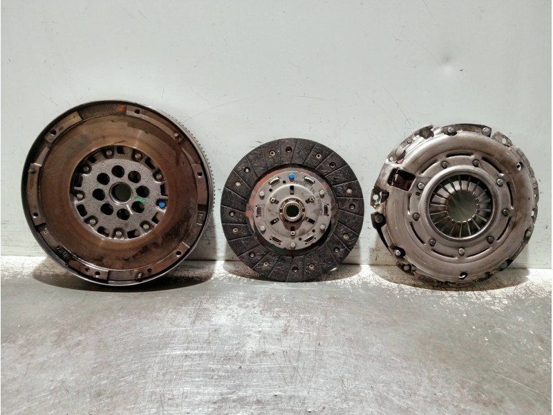 Recambio de kit embrague para opel zafira b referencia OEM IAM C0282598  