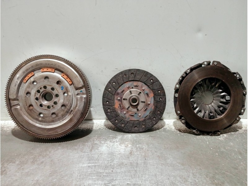 Recambio de kit embrague para opel zafira b referencia OEM IAM C0282598  