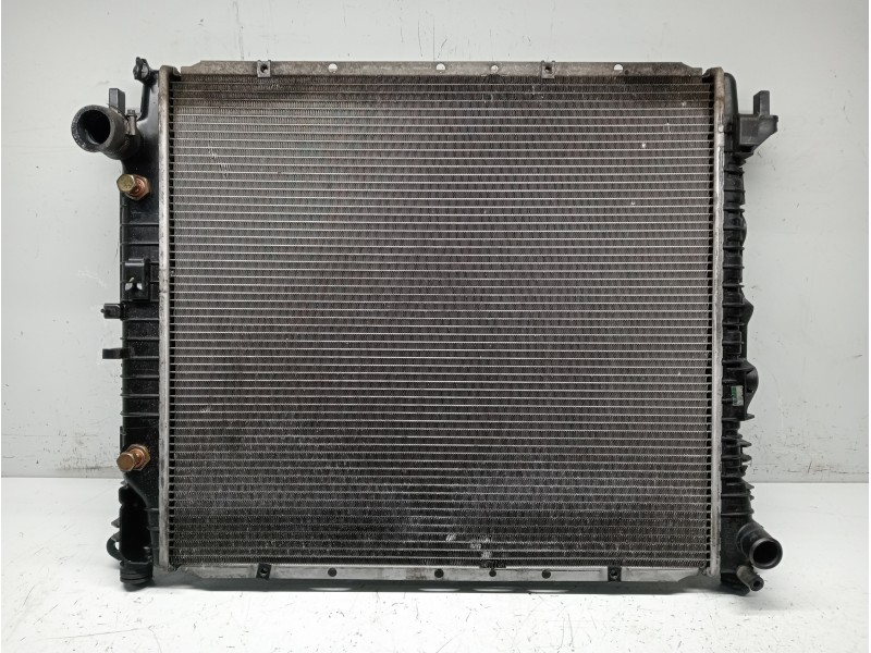 Recambio de radiador agua para ssangyong rodius xdi referencia OEM IAM 621778621779  