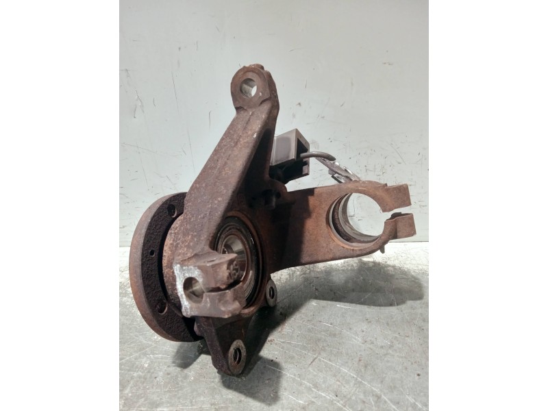 Recambio de mangueta delantera izquierda para citroen xsara picasso referencia OEM IAM   