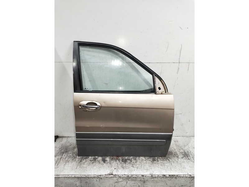 Recambio de puerta delantera derecha para kia carnival ii 2.9 cdri ex referencia OEM IAM   5P