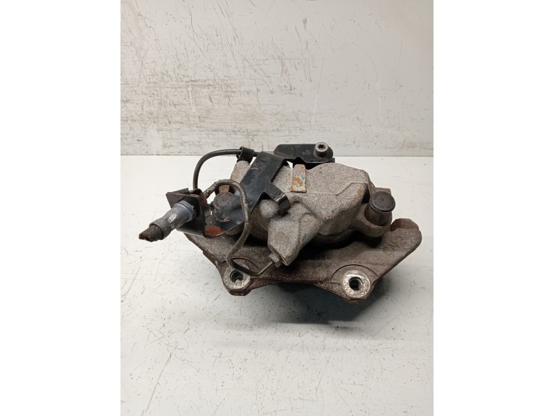 Recambio de pinza freno delantera derecha para mercedes clase e (w211) familiar 500 t 4-matic (211.283) referencia OEM IAM   