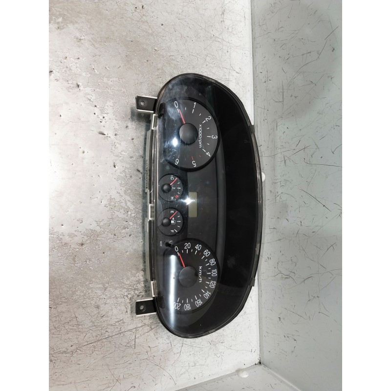 Recambio de cuadro instrumentos para hyundai h 1 h 1 furg.caja cerr.c. puerta referencia OEM IAM 940034A650  