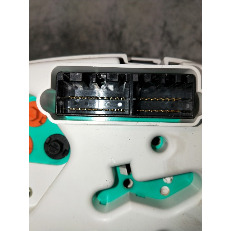 Recambio de cuadro instrumentos para hyundai h 1 h 1 furg.caja cerr.c. puerta referencia OEM IAM 940034A650  