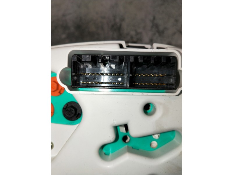 Recambio de cuadro instrumentos para hyundai h 1 h 1 furg.caja cerr.c. puerta referencia OEM IAM 940034A650  