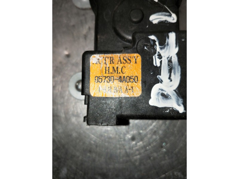 Recambio de motor cierre centralizado delantero izquierdo para hyundai h 1 h 1 furg.caja cerr.c. puerta referencia OEM IAM 95730