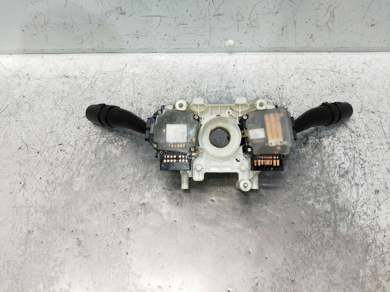 Recambio de mando luces para hyundai h 1 h 1 furg.caja cerr.c. puerta referencia OEM IAM 934004A300  