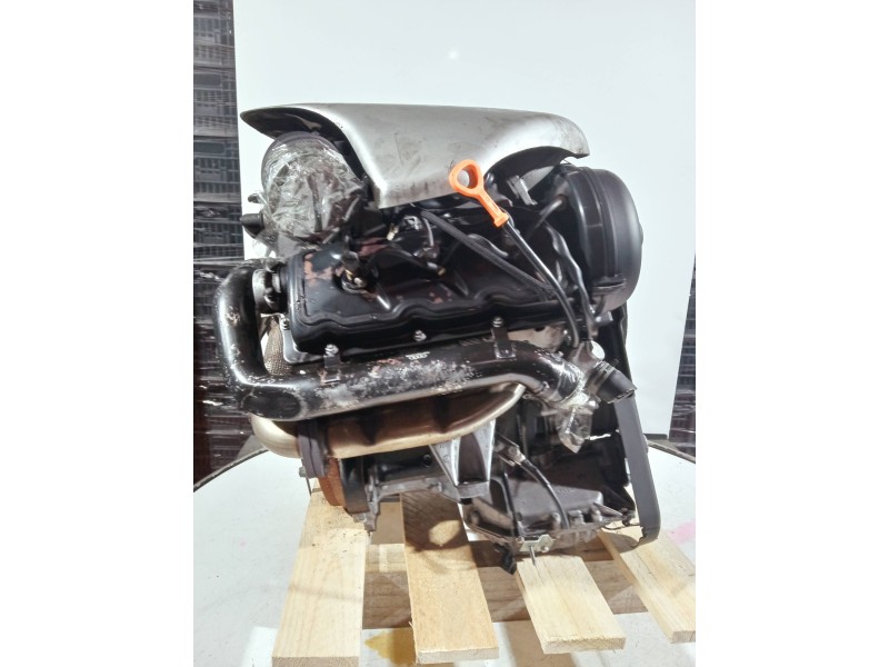 Recambio de motor completo para audi a4 berlina (8e) referencia OEM IAM AYM 38415 BOSCH
