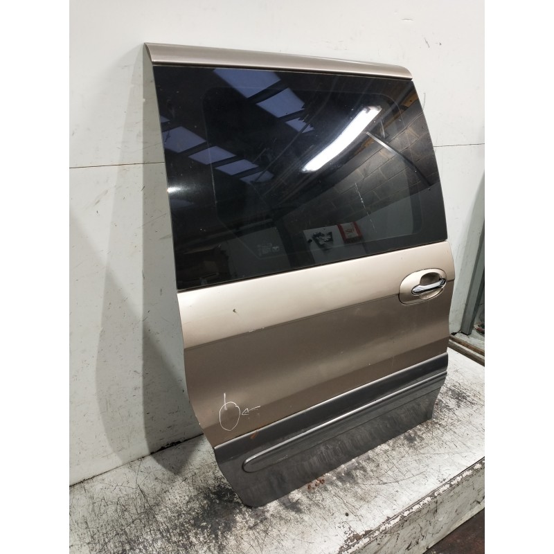 Recambio de puerta lateral corredera derecha para kia carnival ii 2.9 cdri ex referencia OEM IAM   5P