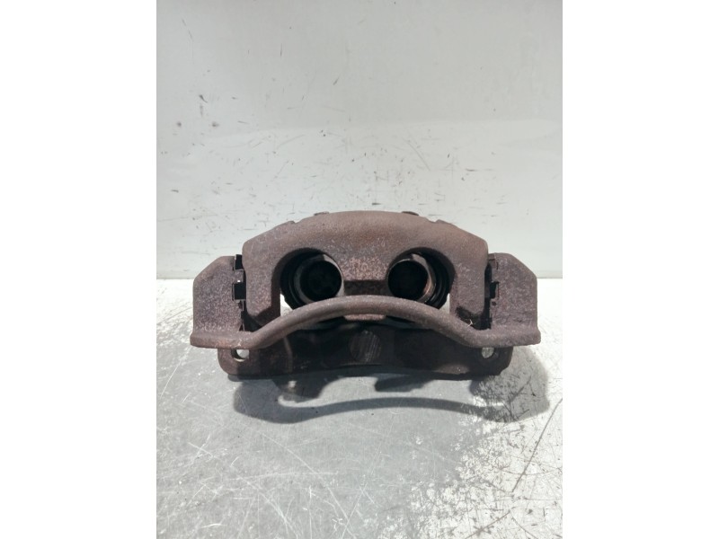 Recambio de pinza freno delantera derecha para kia carnival ii 2.9 cdri ex referencia OEM IAM   