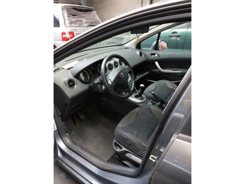 peugeot 308 del año 2008