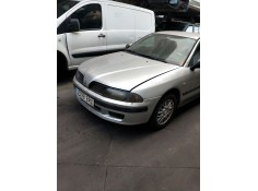 mitsubishi carisma berlina 5 (da0) del año 2002 2