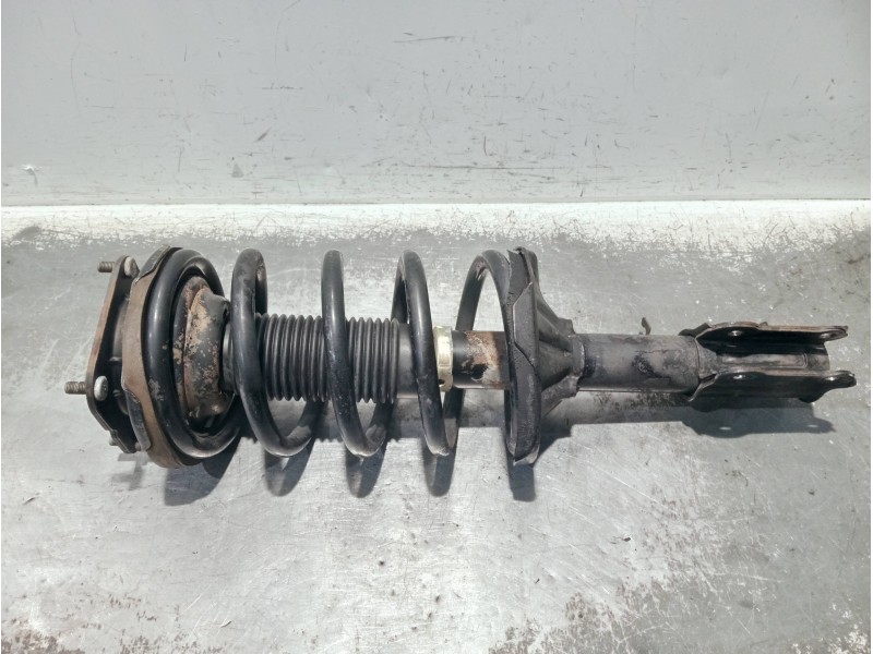 Recambio de amortiguador delantero derecho para kia carnival ii 2.9 cdri ex referencia OEM IAM OK55F34700  