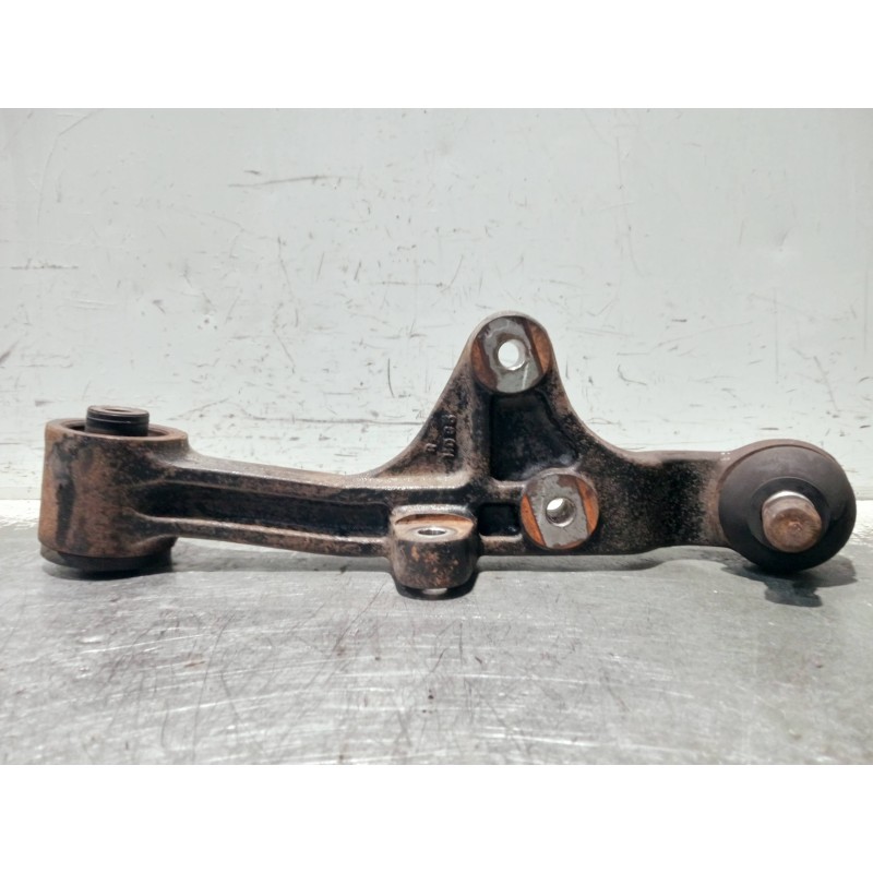 Recambio de brazo suspension inferior delantero derecho para kia carnival ii 2.9 cdri ex referencia OEM IAM   